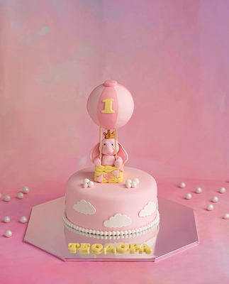 Детска Торта с Розово Слонче в Балон - D52