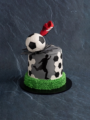 Детска Торта с Футболна Топка и Обувка - D65