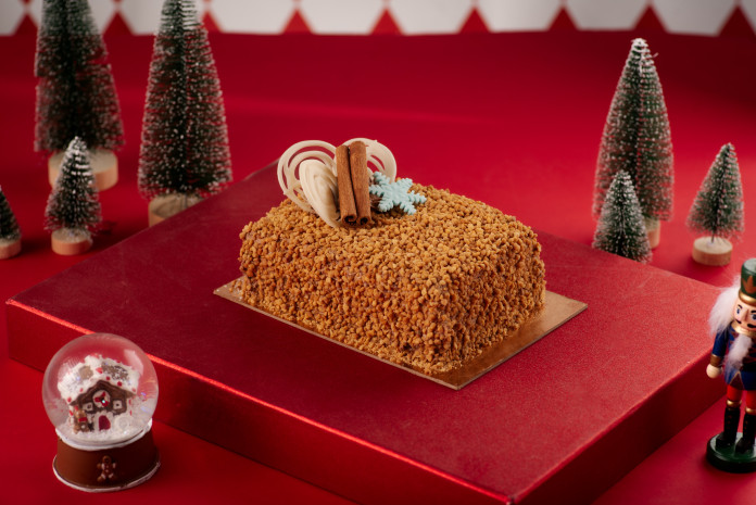 Малко коледно руло с крокант