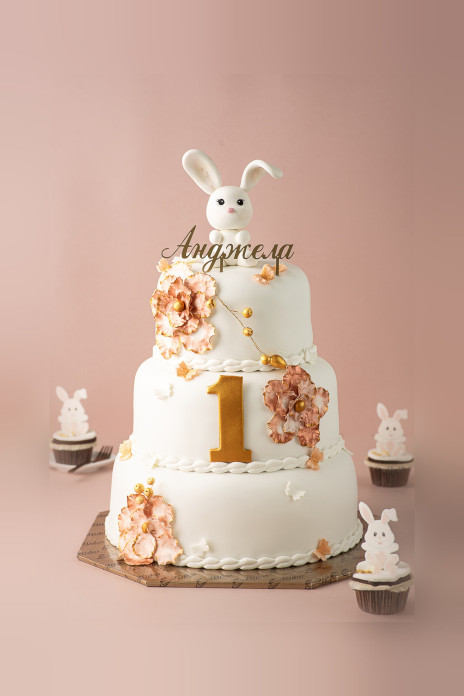 Детска Торта Заек и Цветя - D20